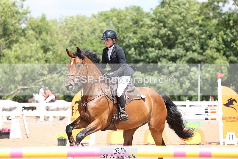 240718A-124349-05198 - Cls 9, 1 Star Bronze Tour 1.10m