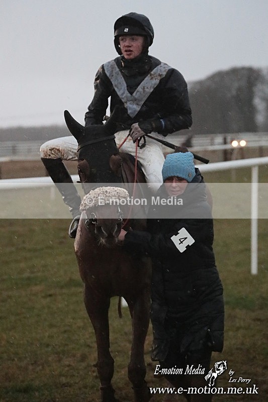 PtP 260125 1311 - Cocklebarrow Point-to-Point racing with the Heythrop Hunt 26/01/25