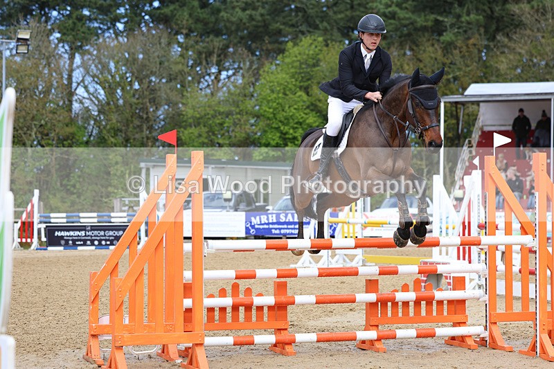 3E7A1756 - Class 7: Senior Newcomers/1.10m open