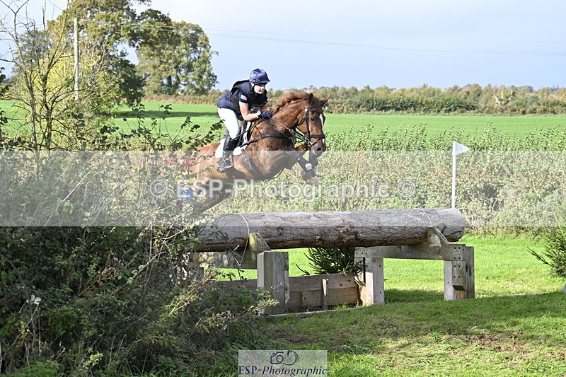 251024A-132250-11446 - B-154-Holly.Law