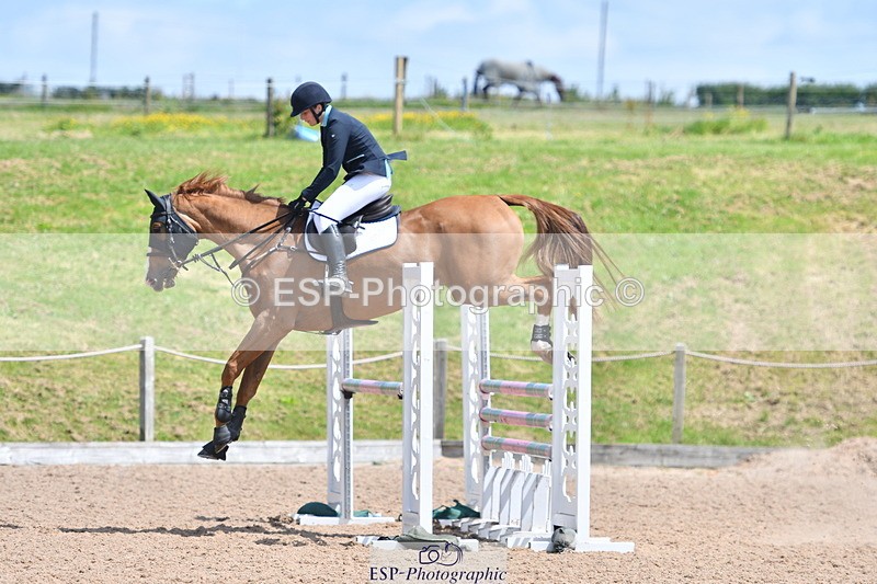 240609A-121709-05105 - Cls 18 Snr Newcomers and 1.10m Open