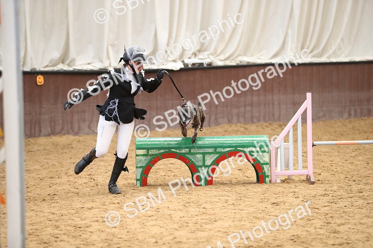 SBM_001820 - Class 3 - Horse & Hound