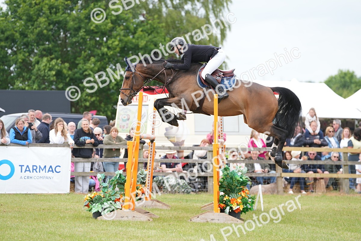 SBM_06598 - Class 202 - National 1.40m Open