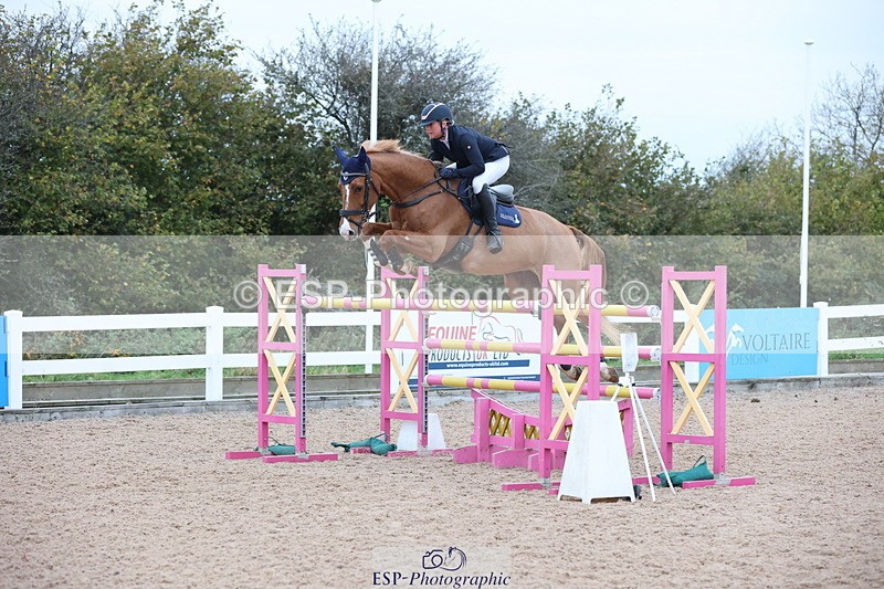 241101A-155737-03144 - FRI Cls 8 National 1.30m