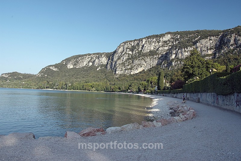 Beach on Lake Garda - Travel, city/land scapes