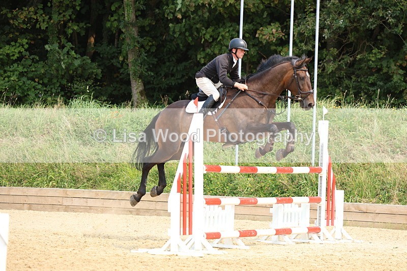 3E7A2594 - Class 8: Senior Newcomers/1.10m open