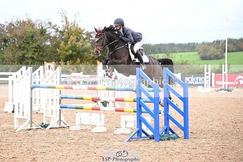 251022-141623-00619 - Cls 6 Snr Foxhunter 1.20m