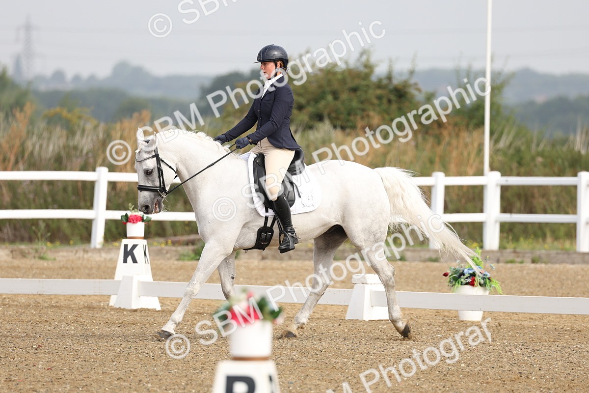 SBM_005381 - Class 6 - Novice 6 - 9.30-10.12