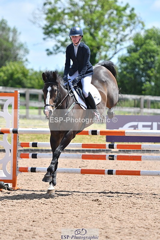 240609A-132143-05607 - Cls 18 Snr Newcomers and 1.10m Open