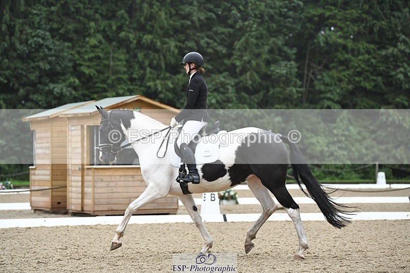 240720-113441-04331 - 123-Michelle_Wallis-Alvescot_Winning_Mood