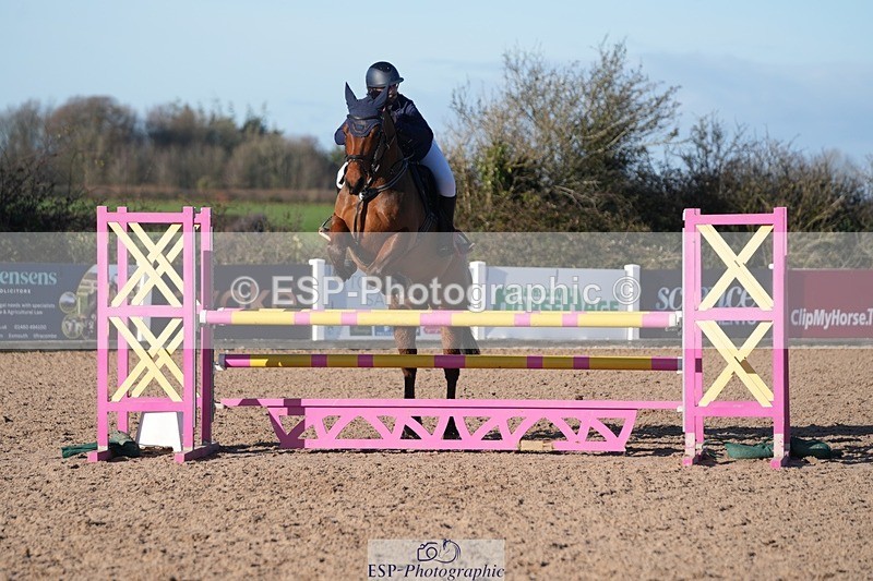 251130-120209-01137 - Cls 6 Blue Chip Pony Newcomers & 1m Open