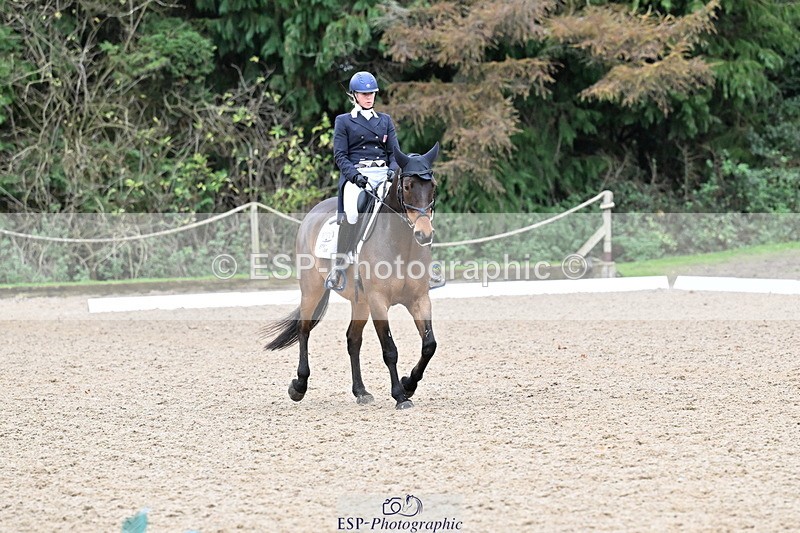 251022A-152532-00542 - B-112-Christina.Wiederkehr