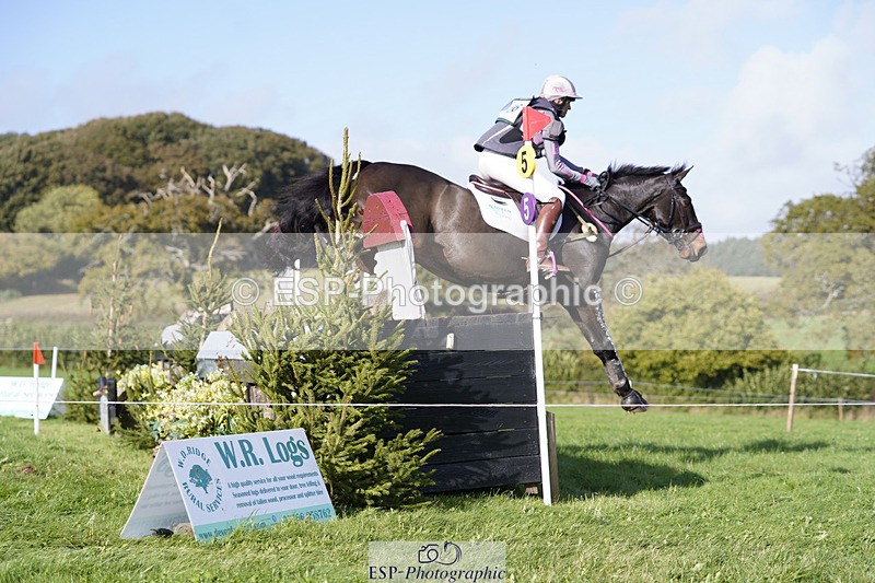 241025-114610-06304 - 056-Claire.Deuten-KILBUNNY.BLUE.BIRD