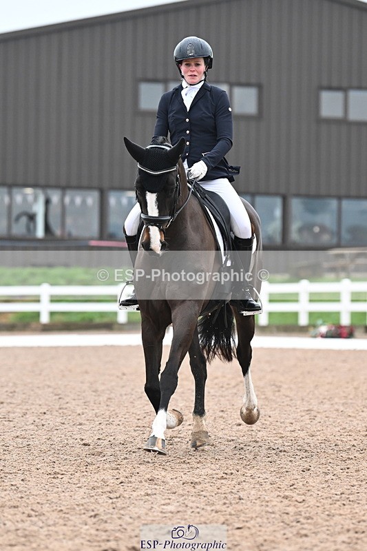 240217A-114152-02398 - 161-Katie.Warner-Active.Nuvalari