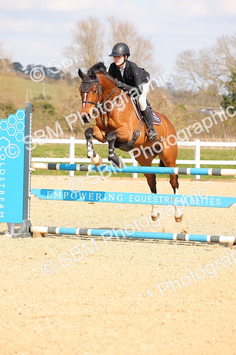 SBM_001514 - Class 4 - Senior Newcomers - 1.10m