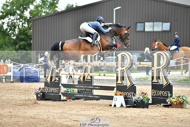 230720A-154732-04038 - Cls 9, 2 Star Big 1.40m Start to break