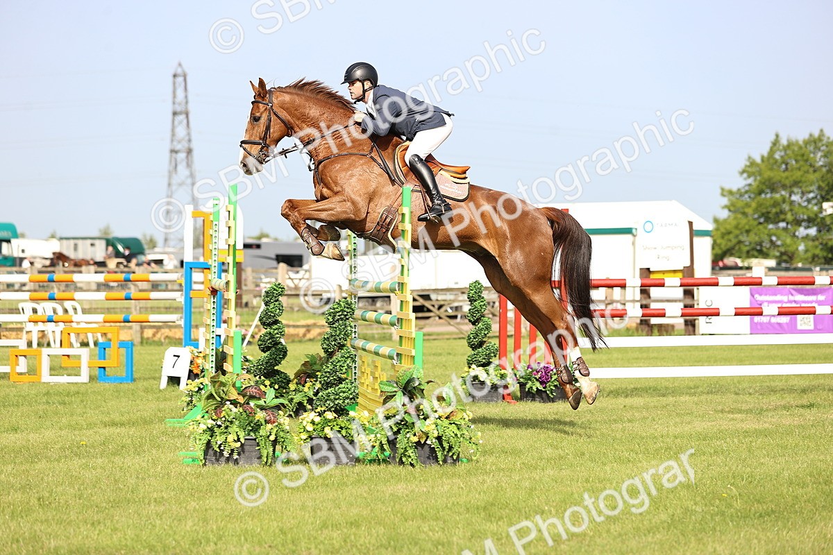 SBM_01175 - Class 200 - Martin Grant Homes Welcome Stakes 1.25m Open