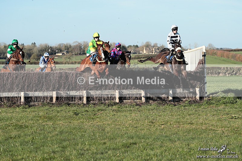 PtP 210326 1239 - VWH Cirencester Races 21/03/26