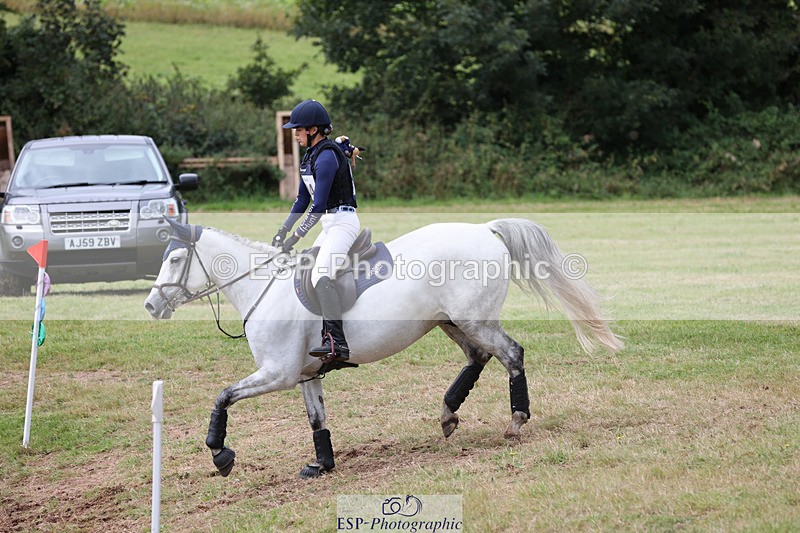 240825X-120100-32401 - 70cm XC 11.00 to 12.00