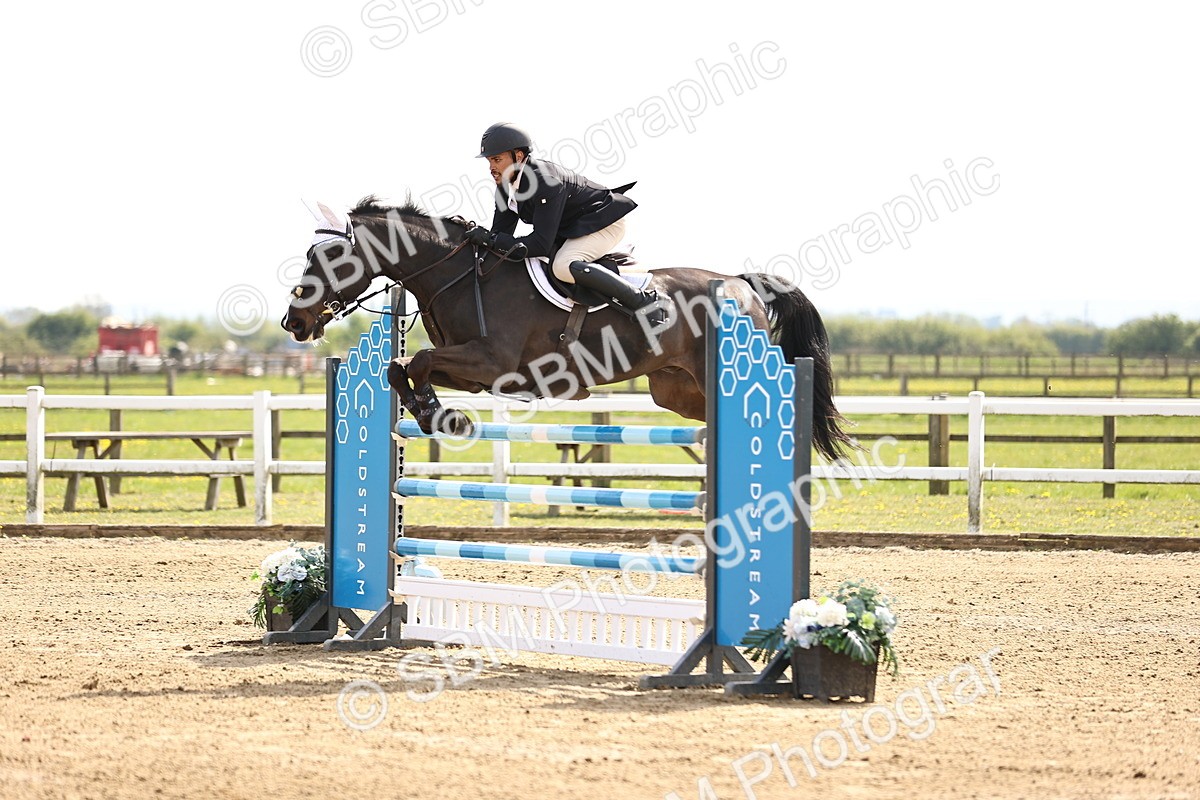  - Class 13 - Senior Foxhunter - 1.20m