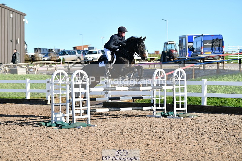 231110A-124445-00435 - Cls 4 Snr 1.05m Open