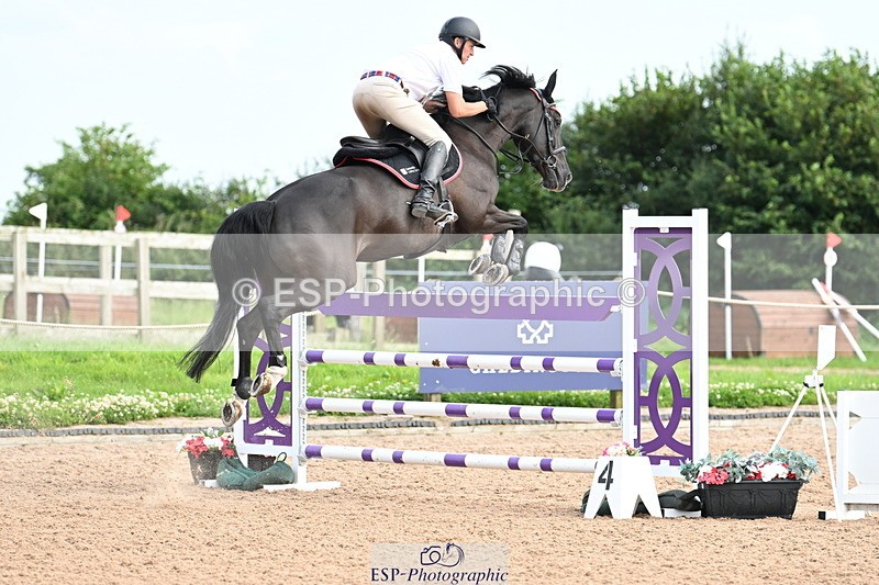 240801A-160229-02680 - Cls 5 National 1.30m Open