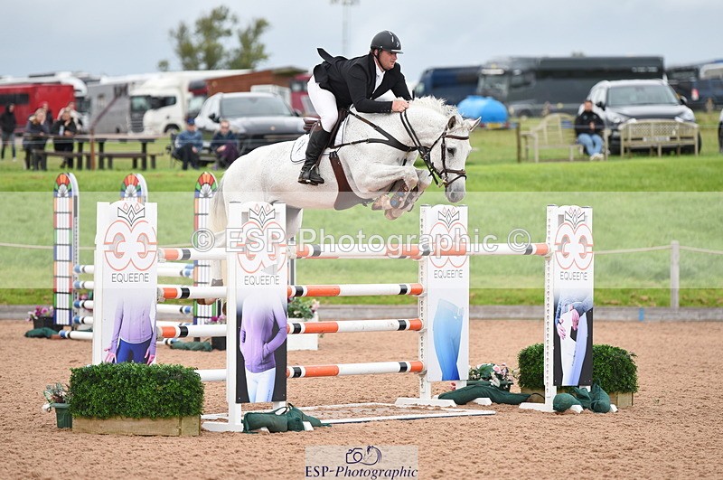 230812A-162140-10264 - Cls 38 Nat 1.40m Open