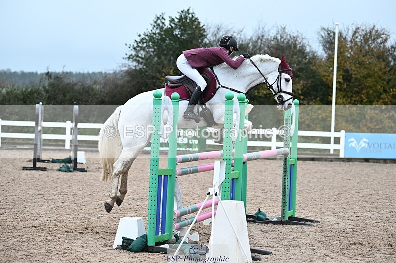 231118A-141039-03309 - Cls 9 Foxhunter & 1.10m Open