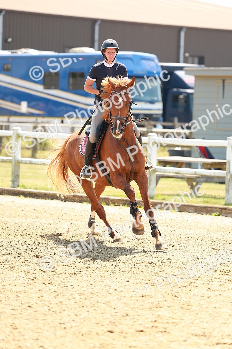 SBM_001272 - Class 4 - Senior Newcomers - 1.10m