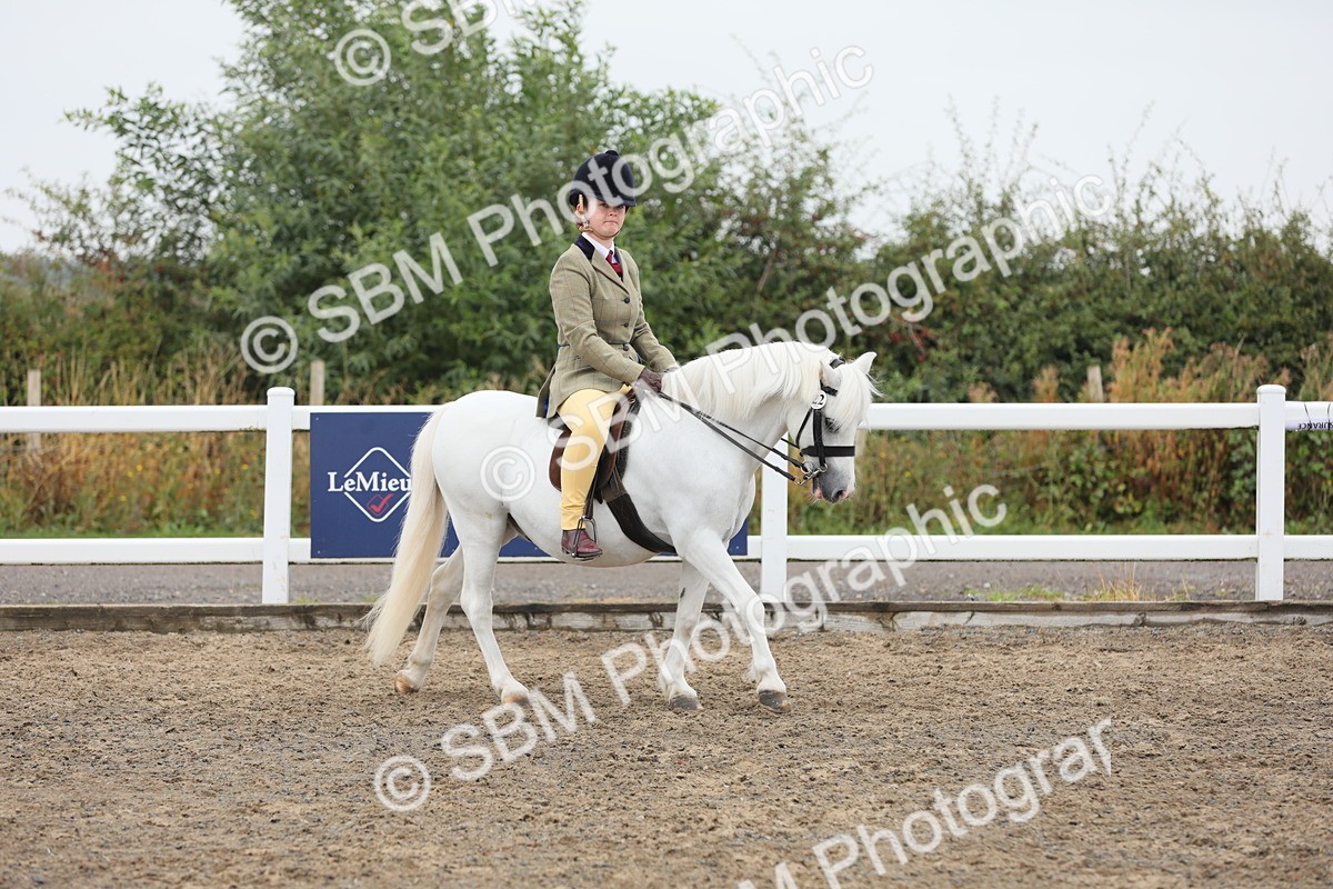 SBM_22266 - Class 807 - Young Rider 11 to 16 Yrs