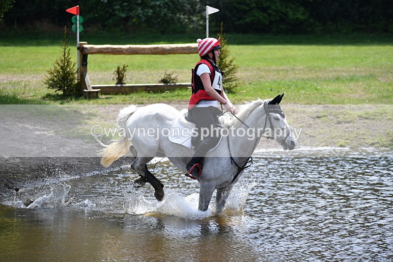 WJ5_6012 - Tweseldown 3-Phase Training (XC) 19-05-25