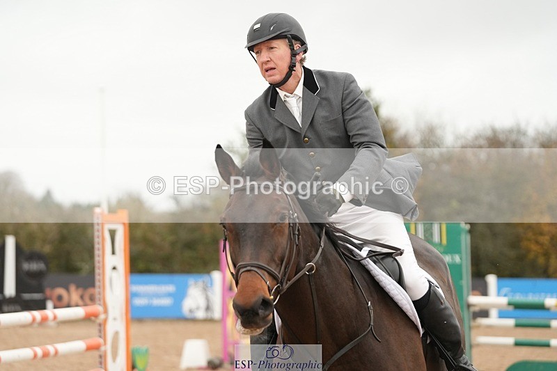 251109-102854-03386 - Cls 19 Snr 1.05m Open