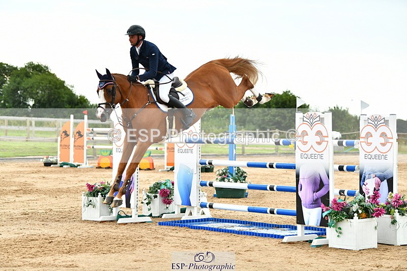 230720A-160624-04181 - Cls 9, 2 Star Big 1.40m Start to break