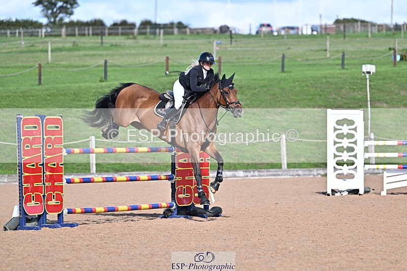 260923B-152741-01010 - Cls 06 Snr Fox & 1.20m Open