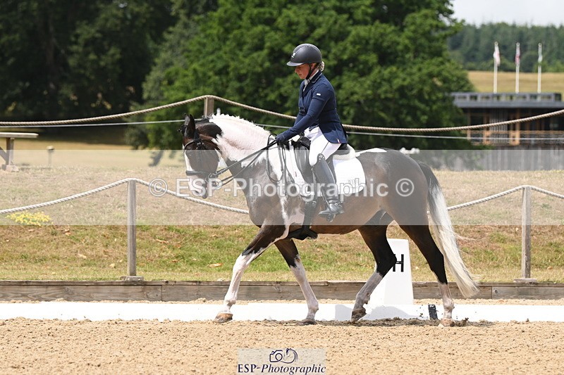 250720A-123707-10392 - 164-Dominique.Kinnaird-Perry-Pallas.Vanquish