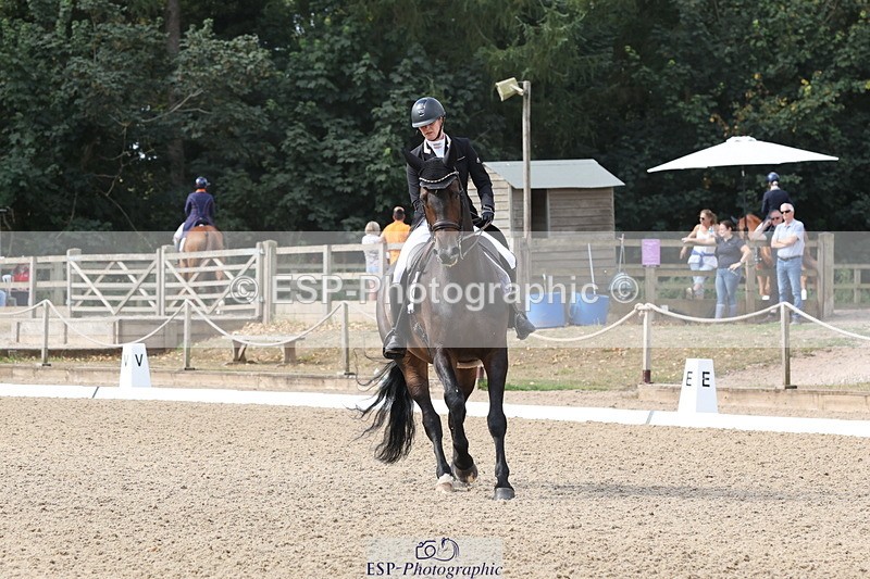250809A-102643-02392 - 104-Emily.OrmerodFLS.Samphire