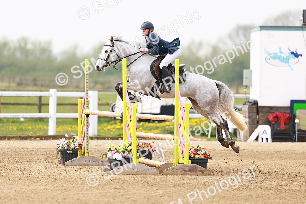  - Class 17 - Senior 1.05m