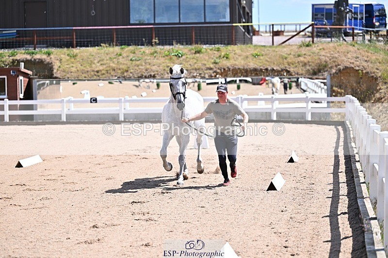 250716-122959-00017 - Trot Up 12.30 to 1.30