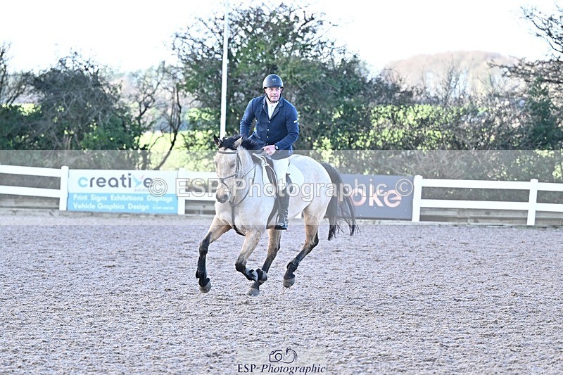 251203-131736-00665 - Cls 4 Newcomers and 1.10m Open