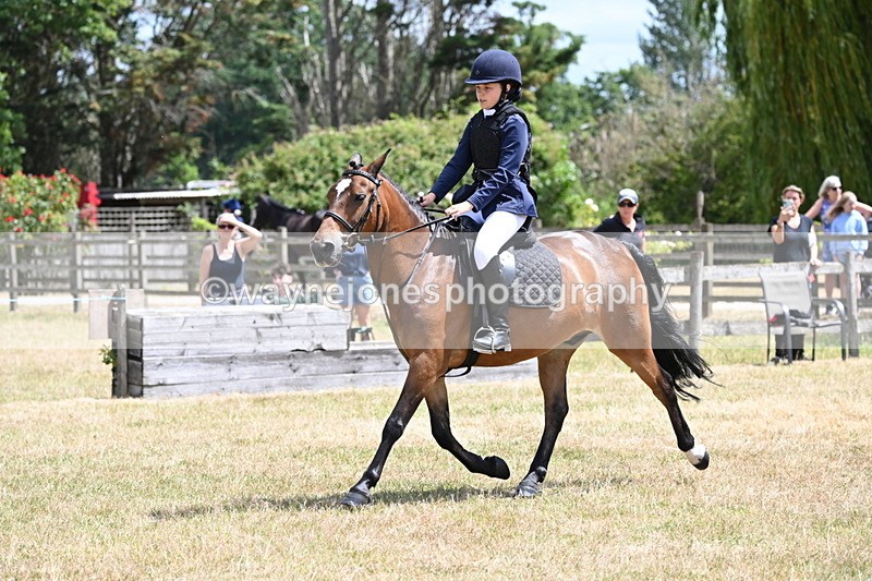 WJ6_5413 - Class 12 Minimus Jumping 45cm