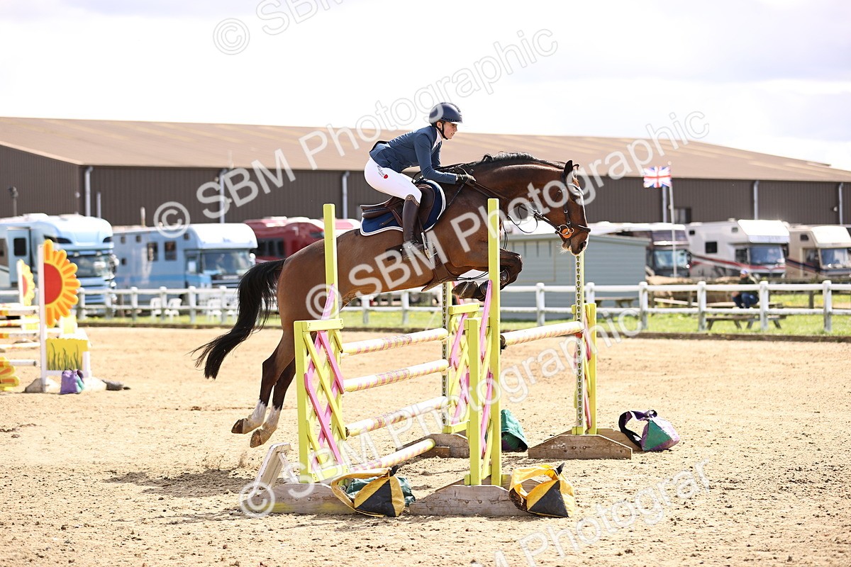 SBM_004239 - Class 17 - Senior Newcomers - 1.10m