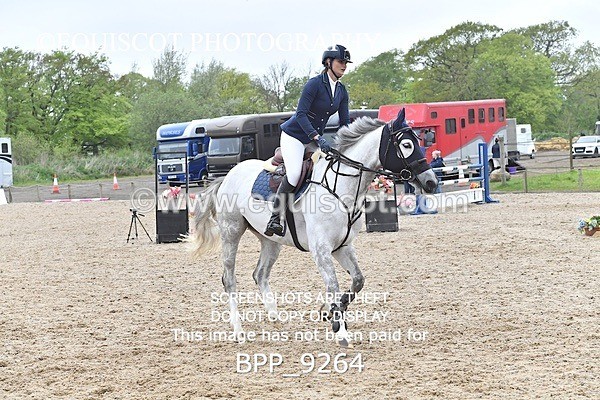 BPP_9264 - CLASS 30 SUN Senior Newcomers/ 1.10m Open