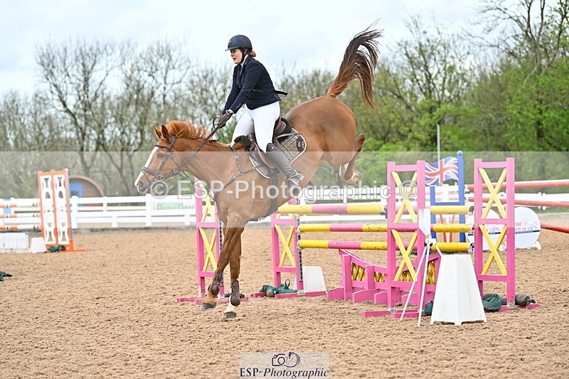 240501A-144106-01115 - Cls 8 Snr Foxhunter and 1.20m Open