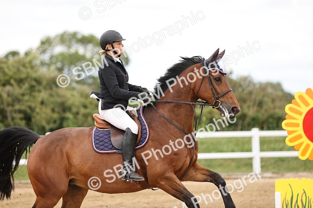 SBM_003002 - Class 11 - Senior Newcomers - 1.10m