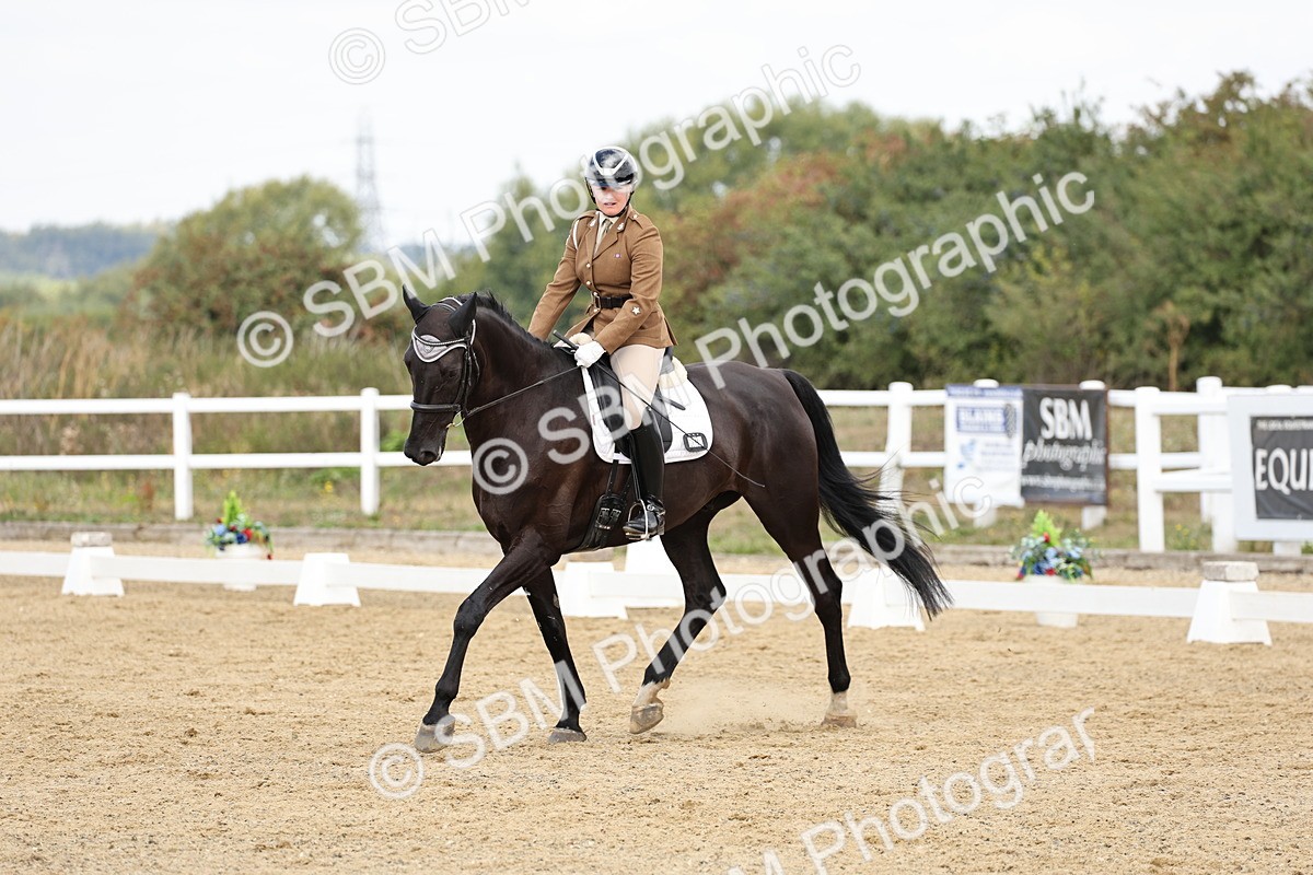 SBM_018261 - Class 16 - Novice 5 - 11.12-12.01