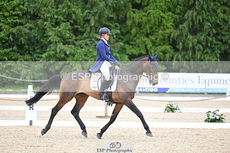 240524-114510-09012 - 521-DIVALI-Elaine_Pen