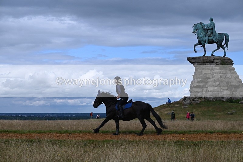 DSC_8728 - Time at Statue 13:52 to 14:33