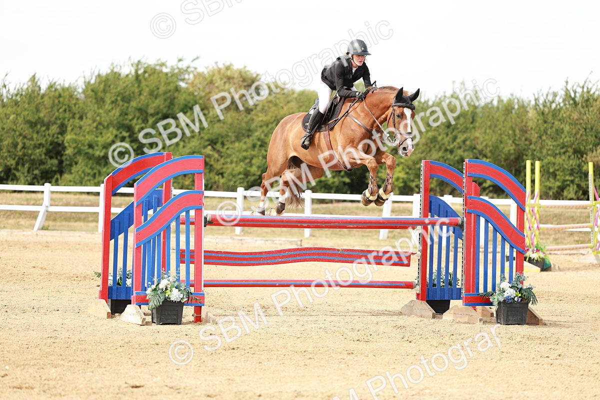 SBM_008137 - Class 4 - Senior Foxhunter - 1.20m Open