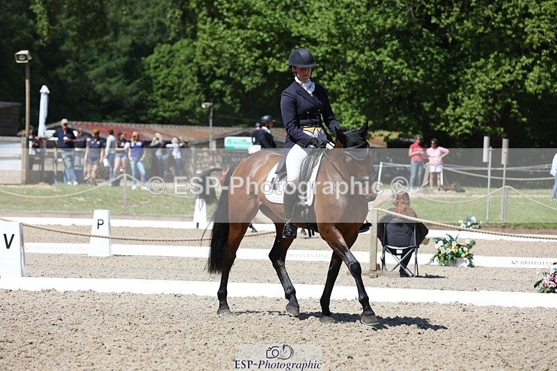 230526-111922-06029 - 151-GREANNANSTOWN_QUARRYMAN_GIRL-Grace_Taylor-WEDTrotUp+DR