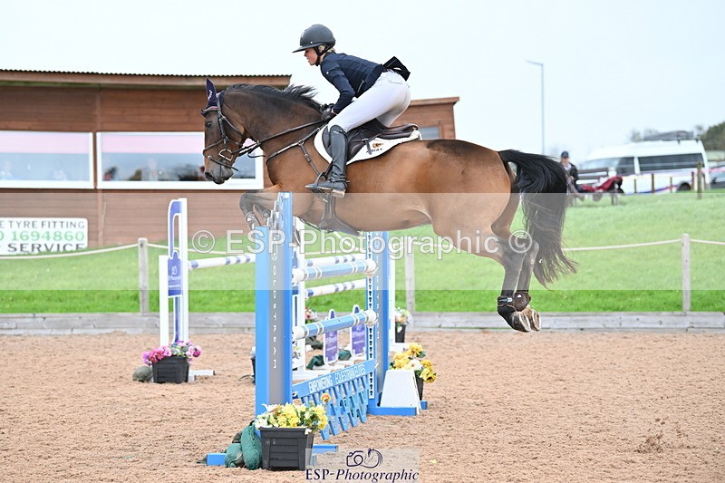 231013A-142227-02670 - Cls 9 Foxhunter & 1.20m Open